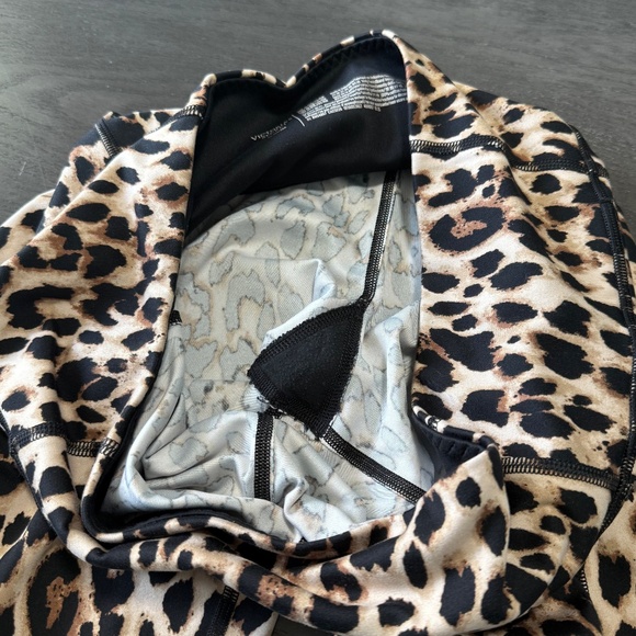 Victoria's Secret Leopard Print Leggings Size 16 - Picture 7 of 10